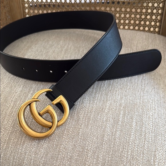Gucci Black and Gold Leather Belt with Iconic Double G Buckle - Picture 1 of 6